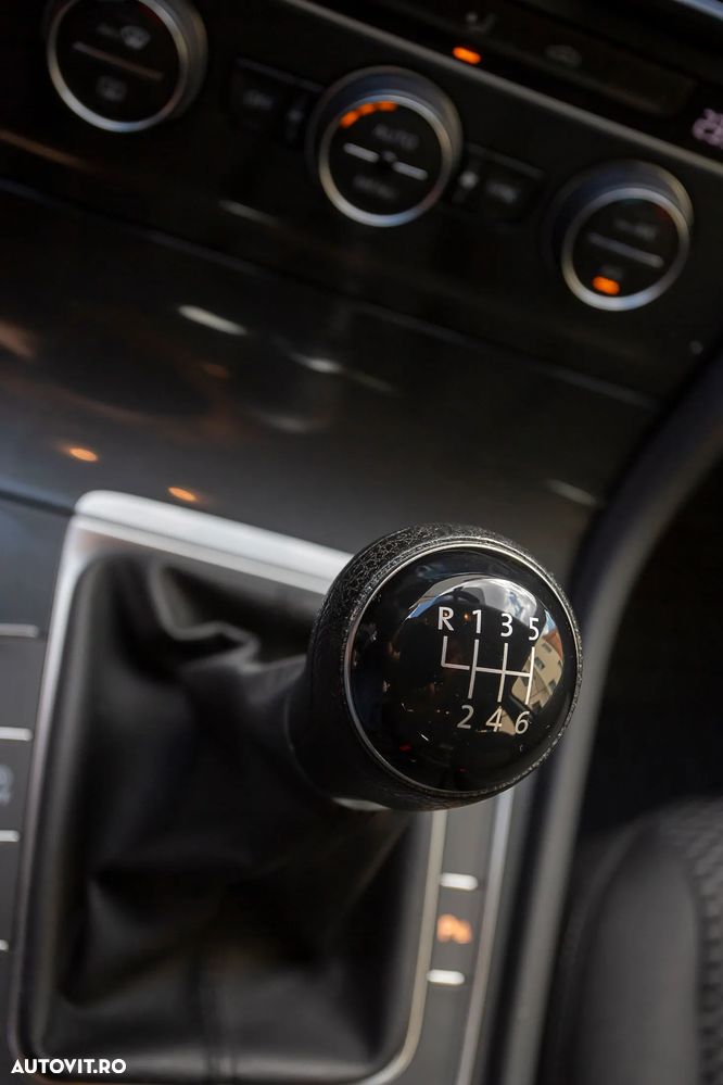 Volkswagen Golf 1.0 TSI Trendline - 16