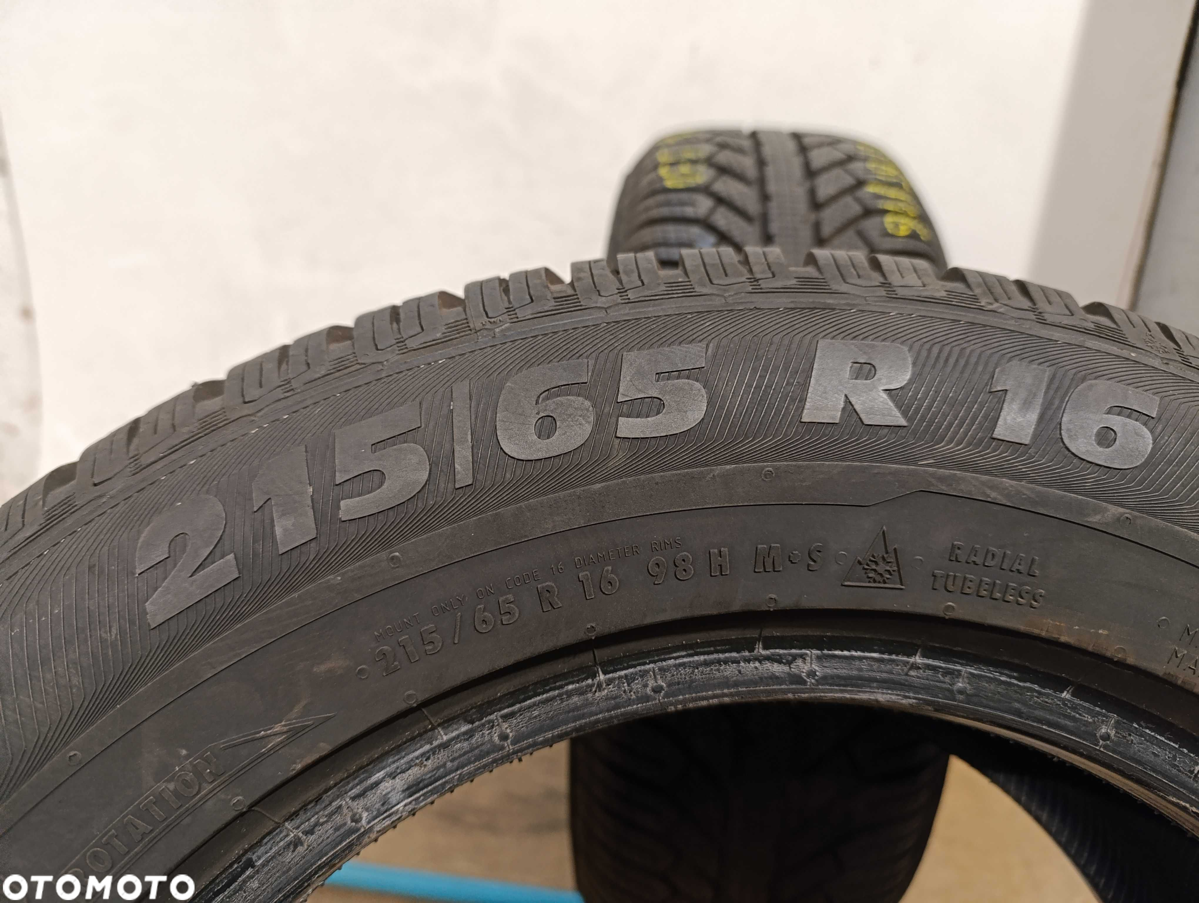2x 215/65 R16 98H Semperit Master-Grip 2 2019r 8,1mm - 6
