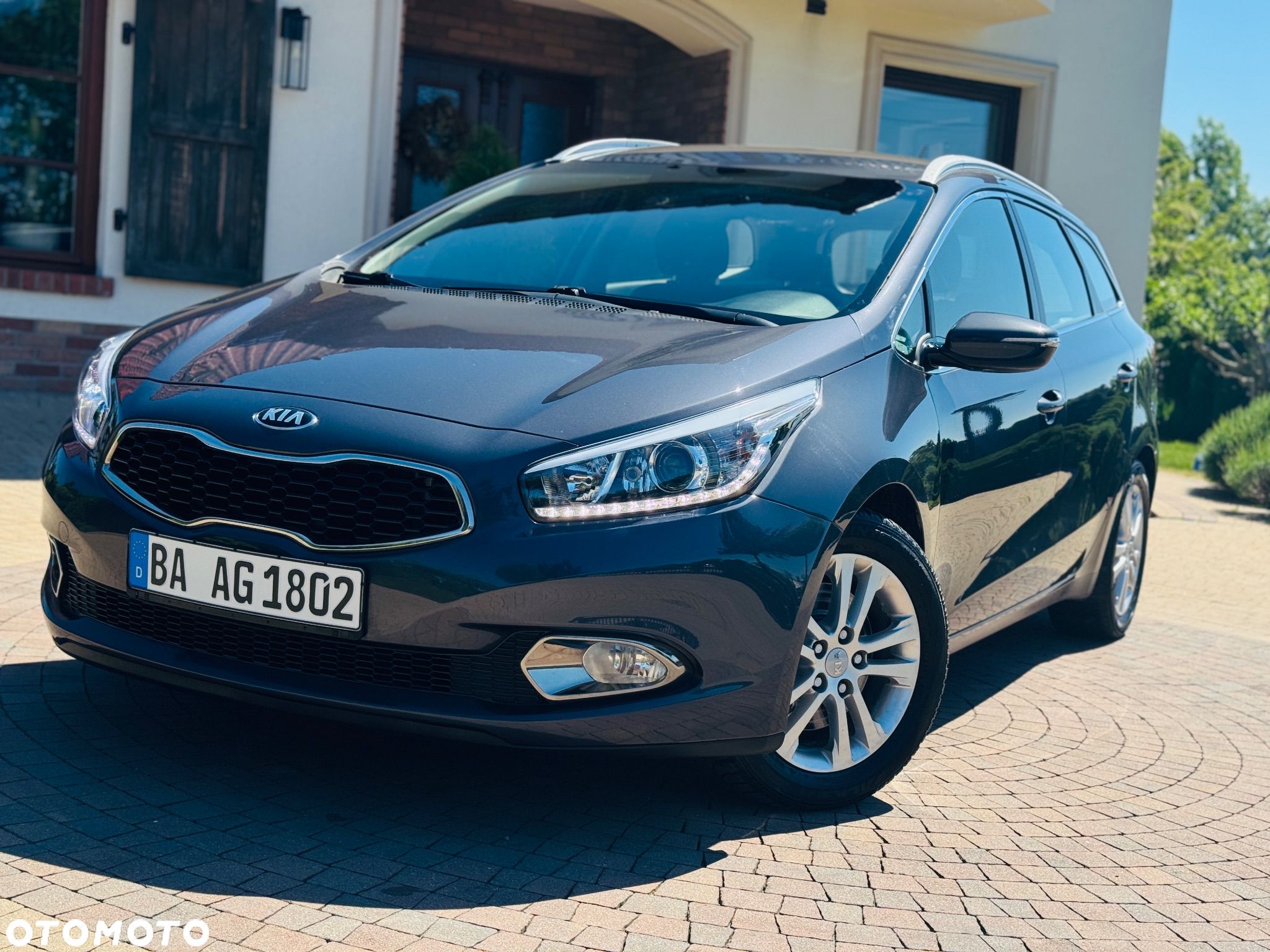 Kia Ceed 1.6 CRDi 128 ISG SW Fifa World Cup Edition - 1