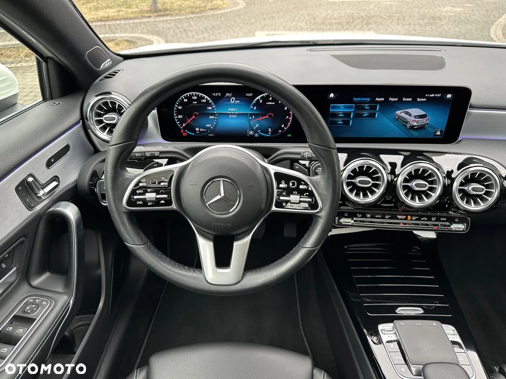 Mercedes-Benz Klasa A 250 Progressive 7G-DCT - 24