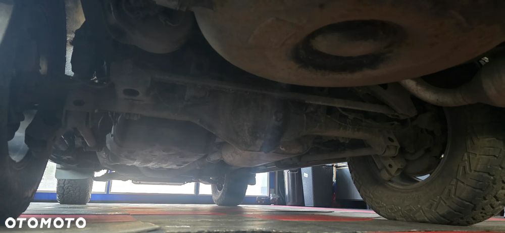 Land Rover Discovery - 12