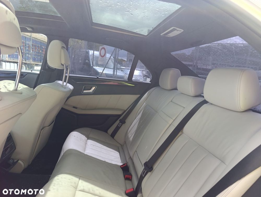 Mercedes-Benz Klasa E 400 4-Matic Elegance - 11