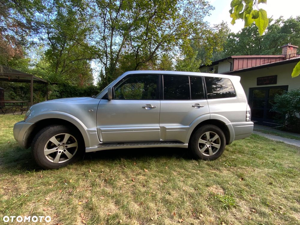 Mitsubishi Pajero 3.2 DI-D Automatik Dakar - 2