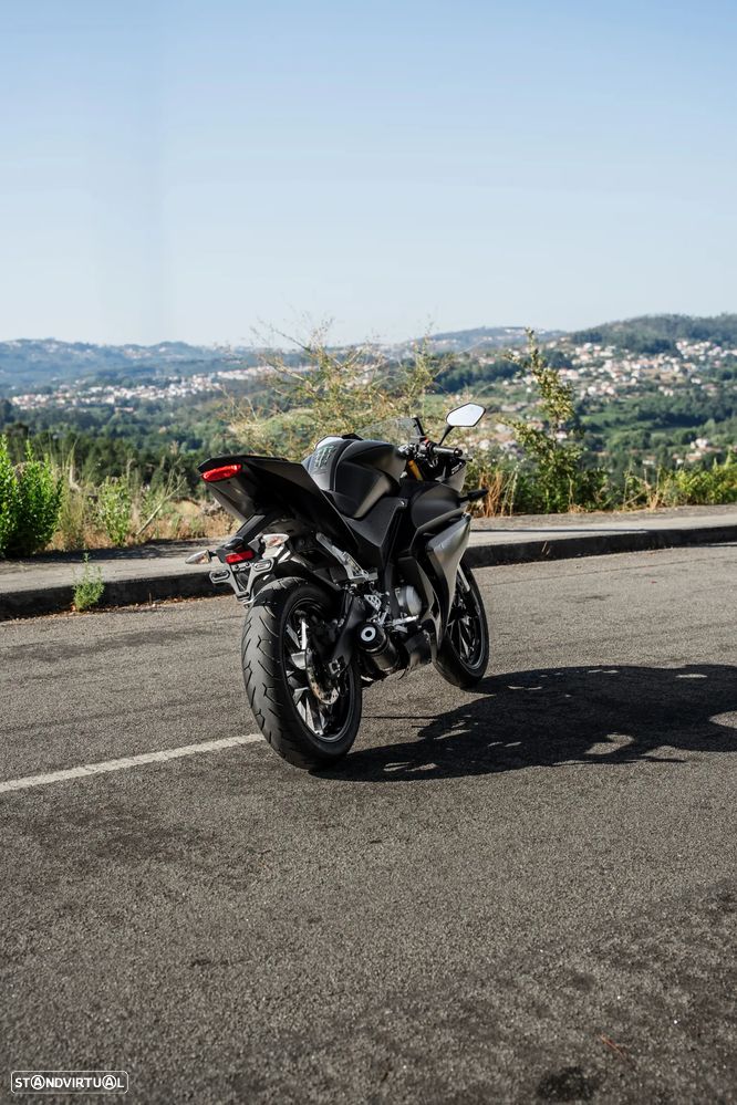 Yamaha YZF R125 - 14