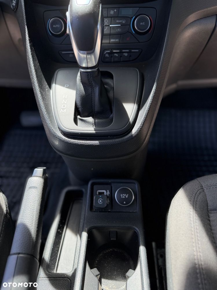 Ford Tourneo Connect - 31