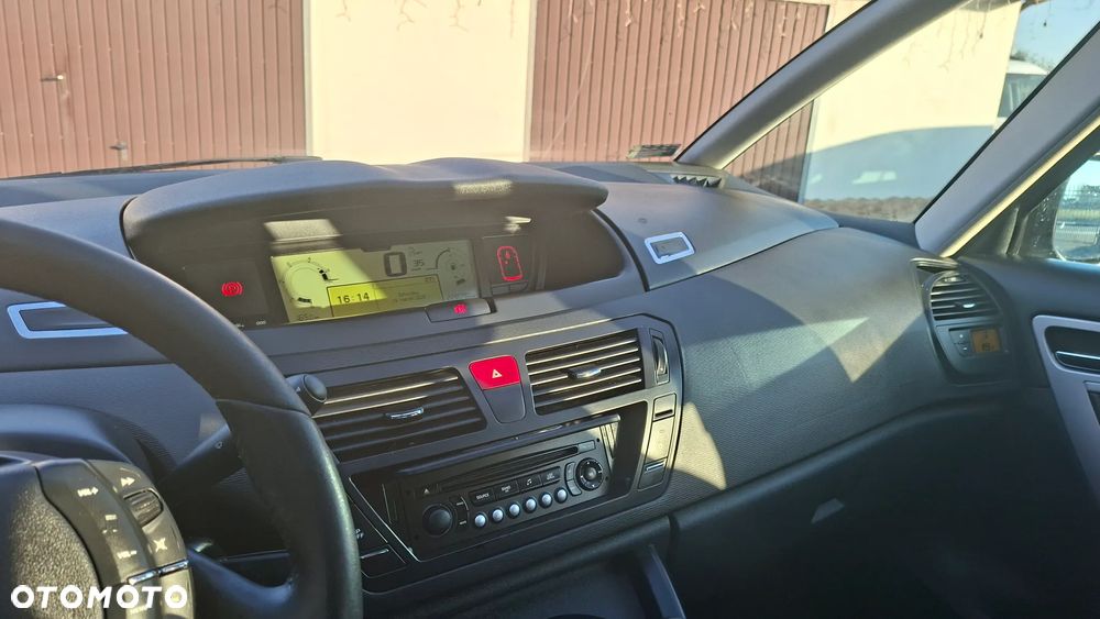 Citroën C4 Picasso 1.6 HDi SX - 17