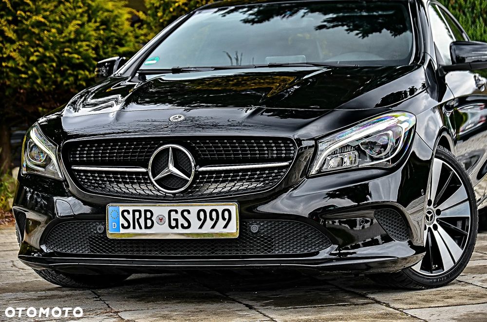 Mercedes-Benz CLA 200 7G-DCT Peak Edition - 11