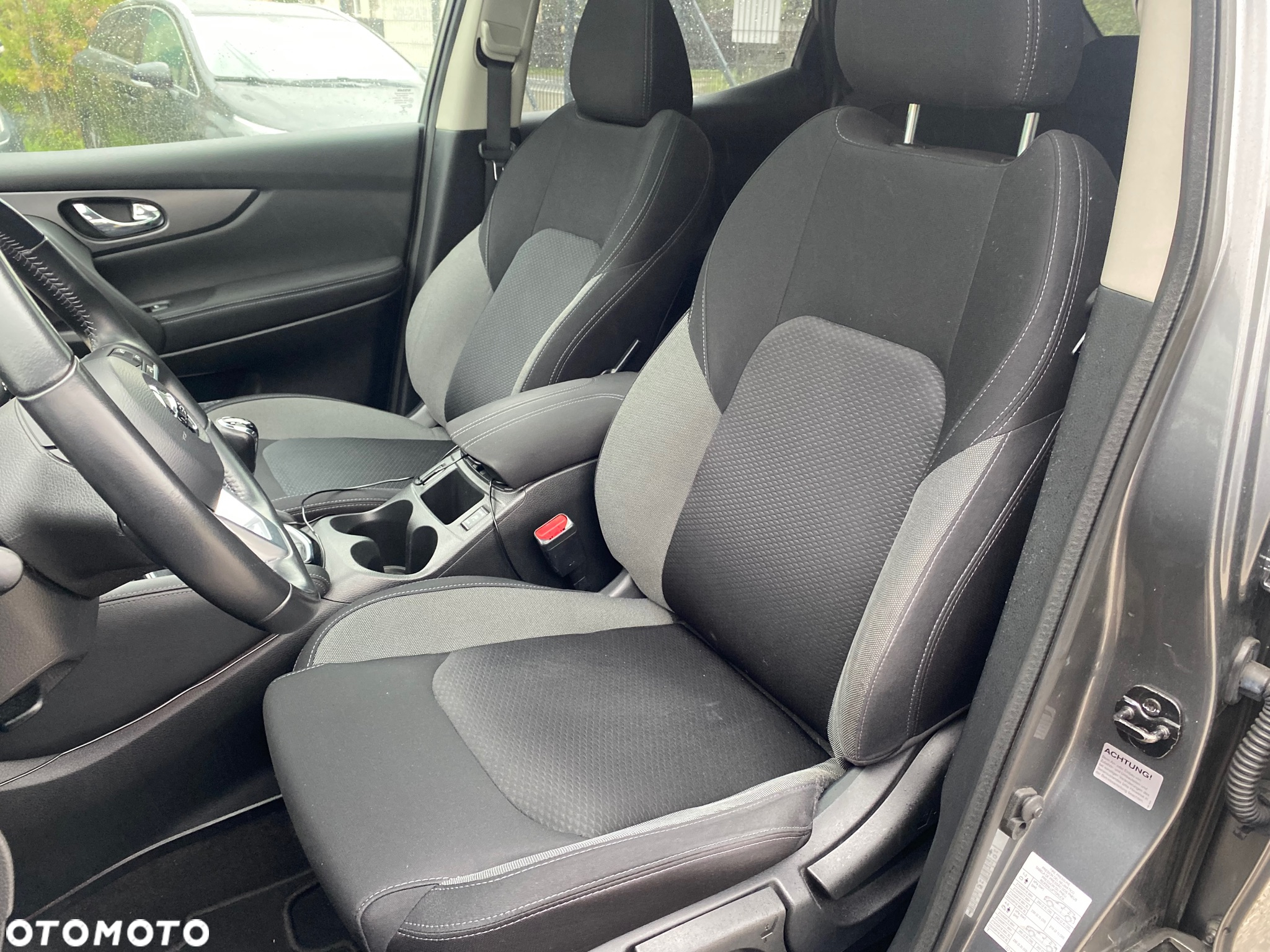 Nissan Qashqai 1.6 DIG-T N-Connecta - 23