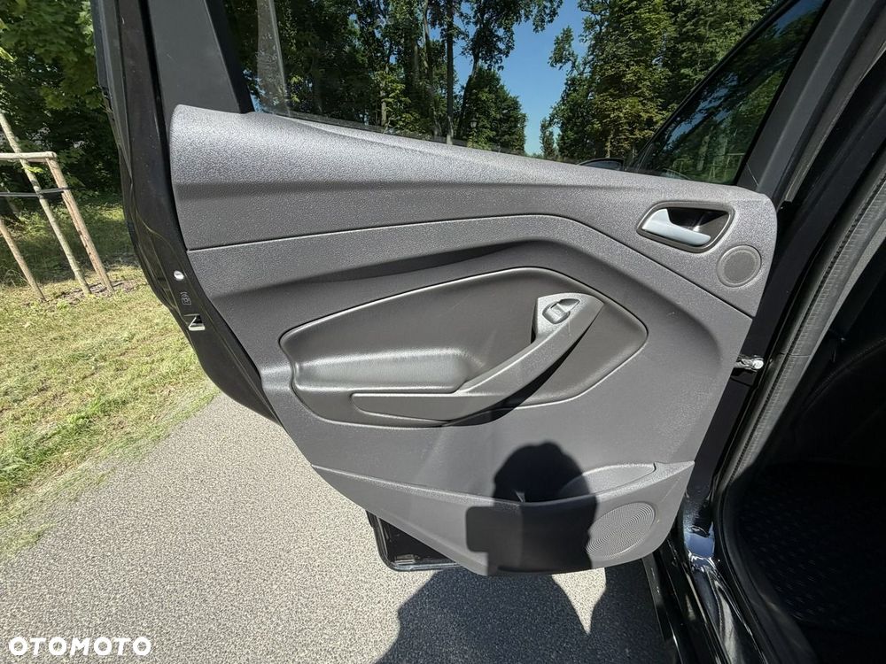 Ford Kuga - 22