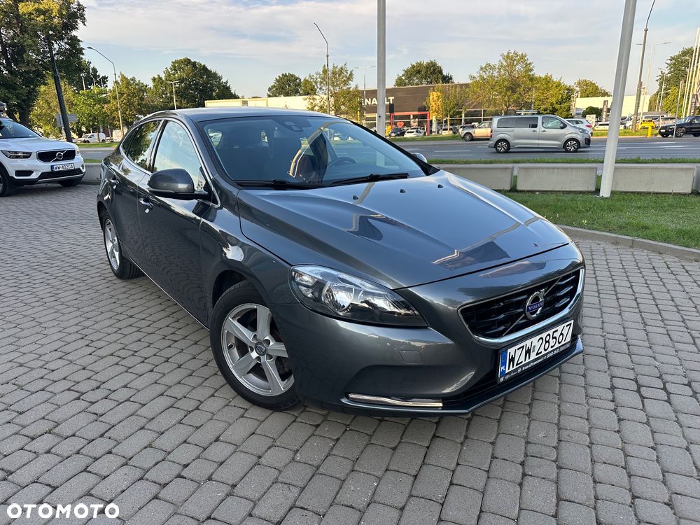Volvo V40 D2 Momentum - 8