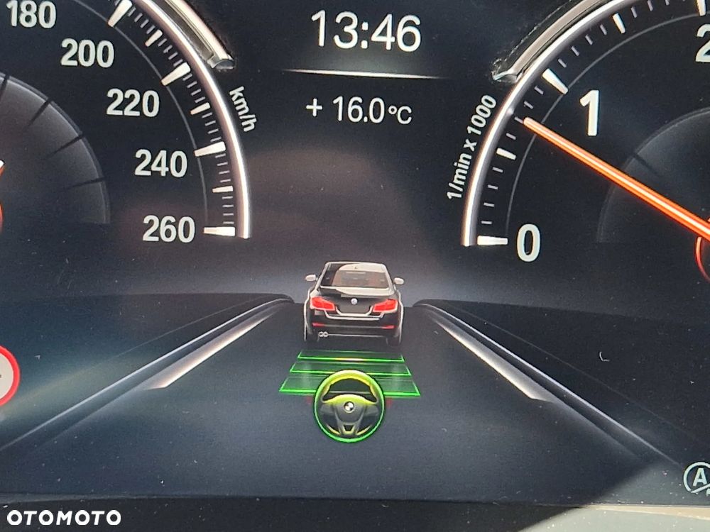 BMW Seria 5 530d Touring Sport Line - 38