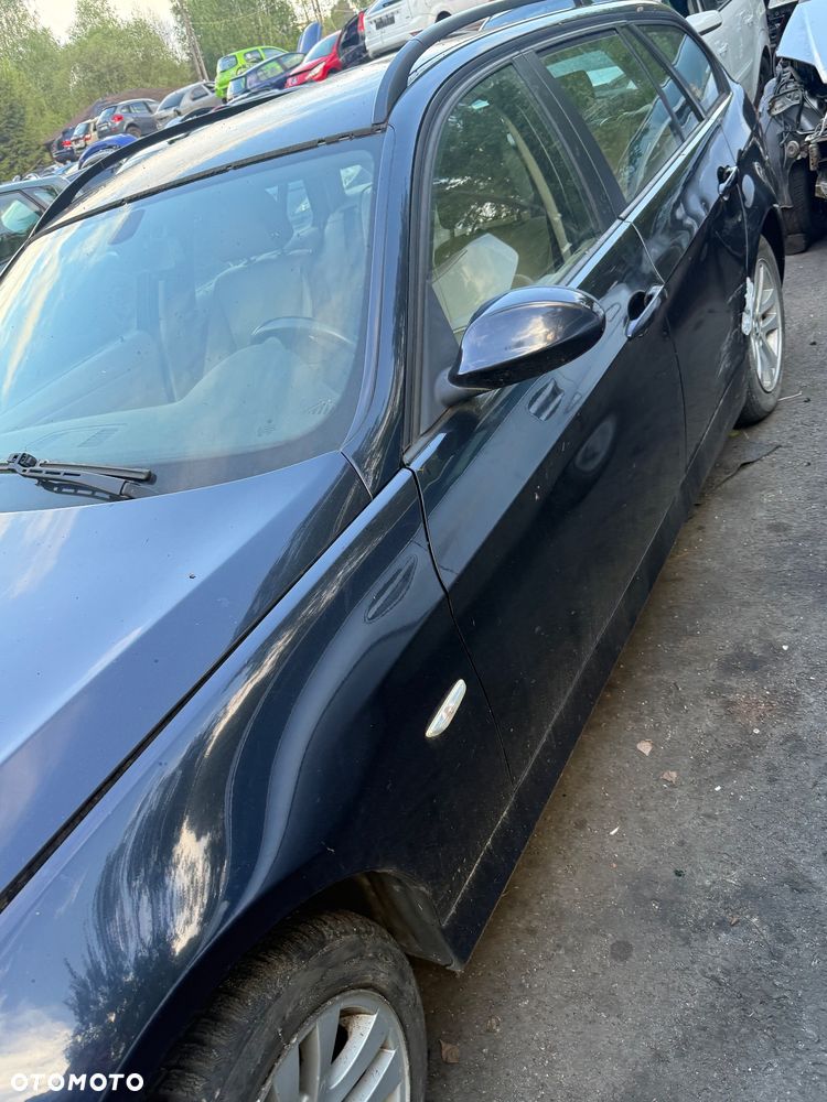 BMW E91 Touring Turas Kombi na części M47N2 MONACOBALU METALLIC - 5