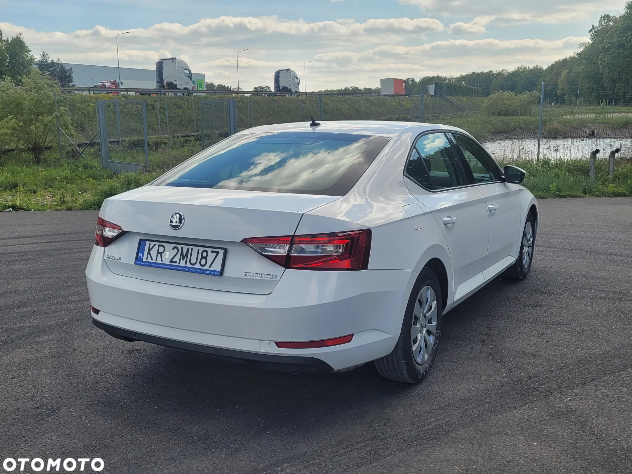 Skoda Superb 1.5 TSI ACT Active - 8