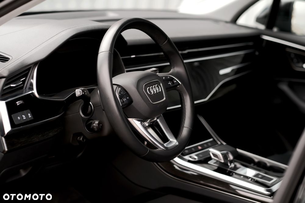 Audi Q7 55 TFSI quattro tiptronic - 22