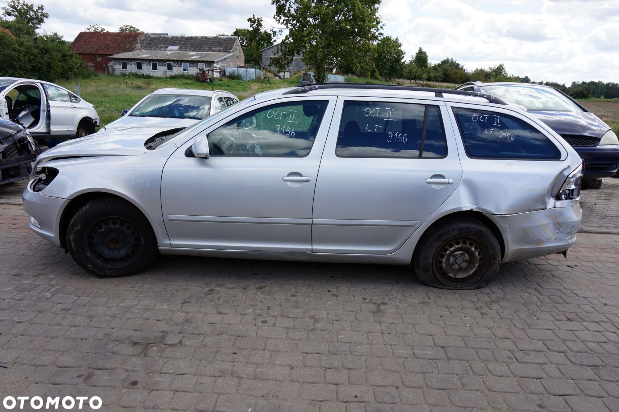 SKODA OCTAVIA II LIFT KOMBI 2012 9156 2.0 TDI CFHC 140KM NFP SREBRNY na części - 2