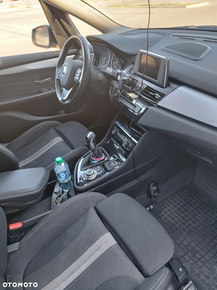 BMW Seria 2 216d - 12