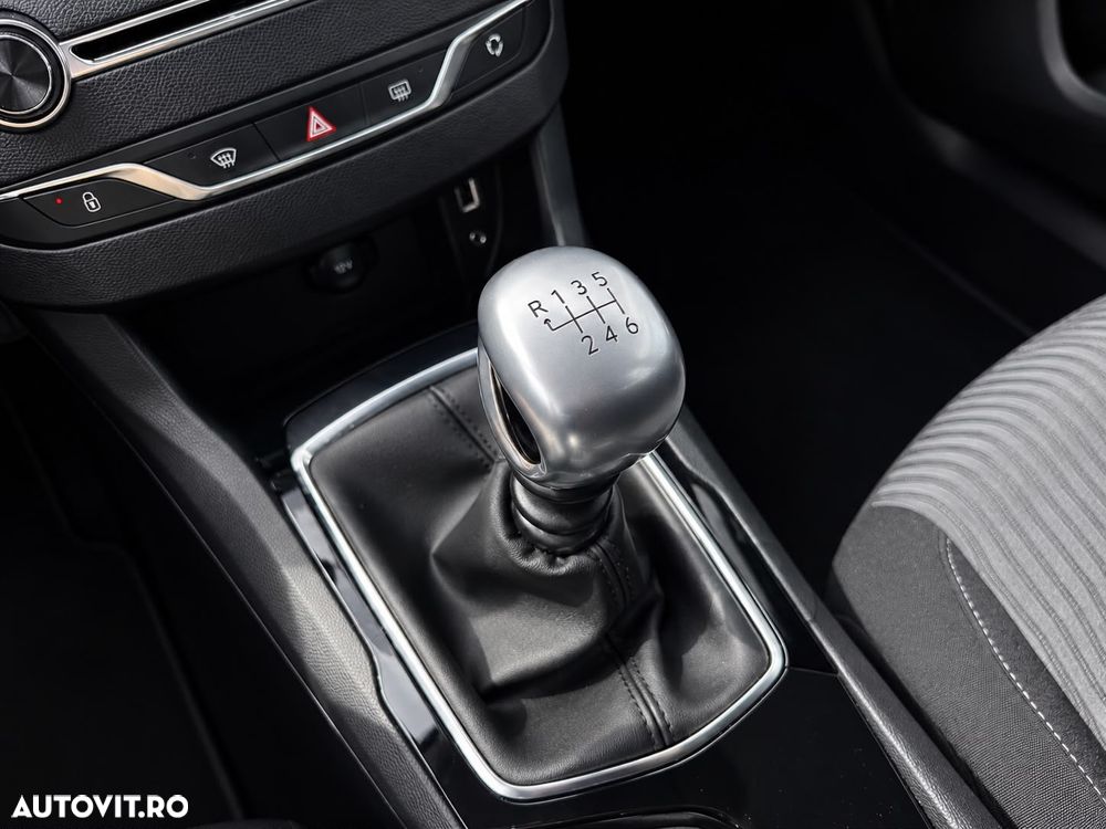 Peugeot 308 125 THP Active - 13