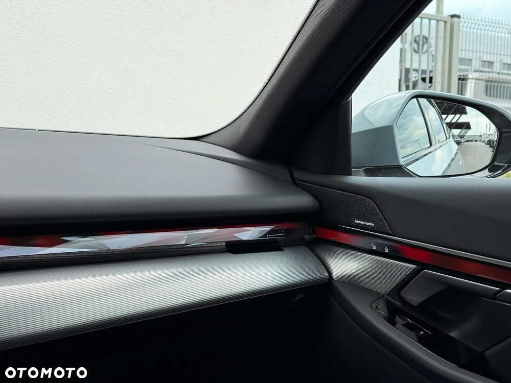 BMW Seria 5 520i - 18