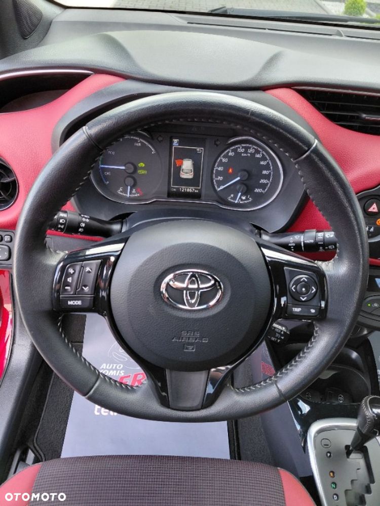 Toyota Yaris - 12