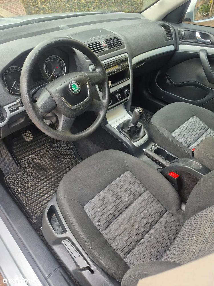 Skoda Octavia 1.9 TDI DPF Ambiente - 9