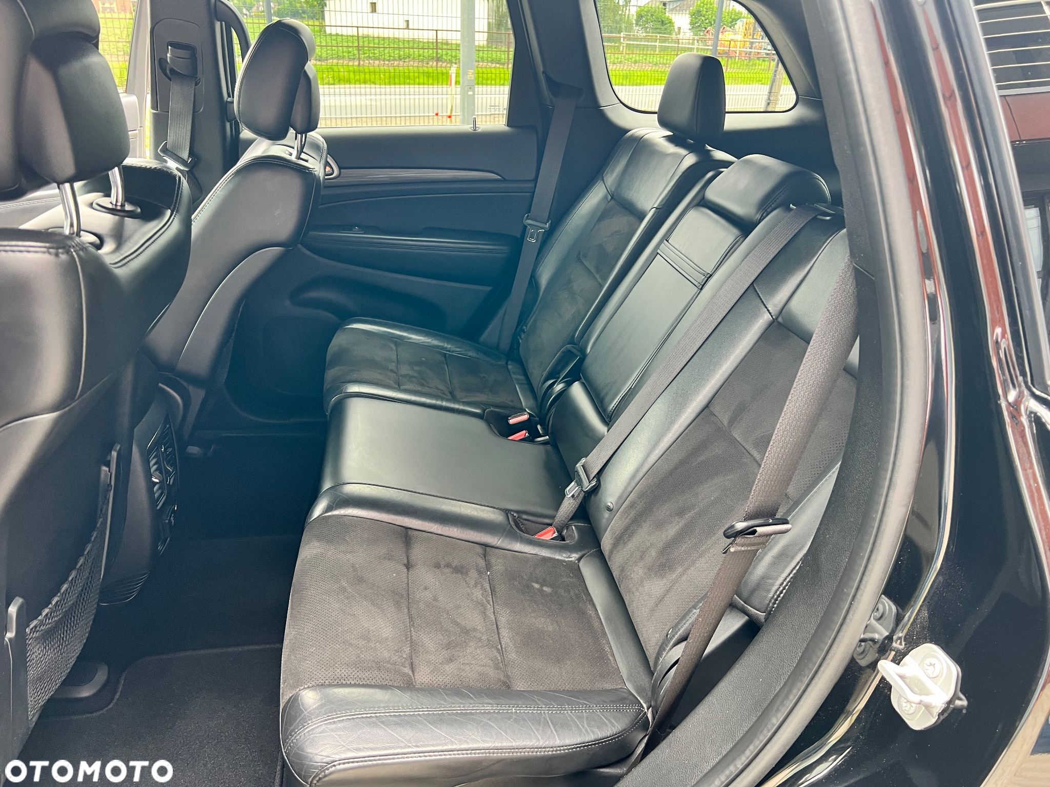 Jeep Grand Cherokee - 17