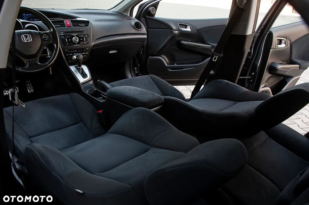 Honda Civic 1.8 i-VTEC Automatik Executive Black Edition - 26