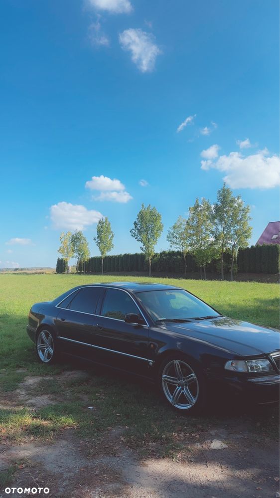 Audi A8 - 1