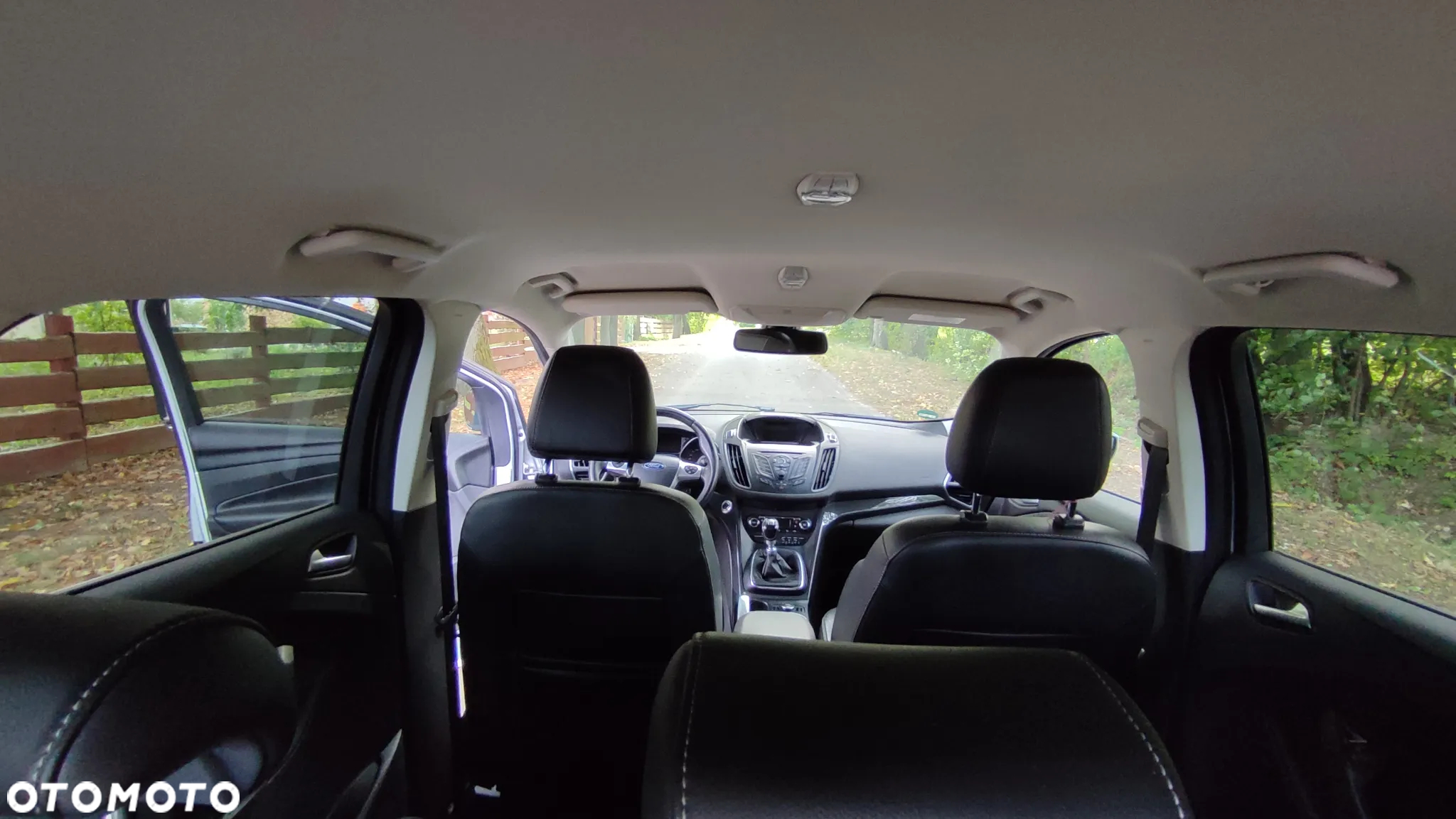 Ford Kuga 2.0 TDCi FWD Titanium - 12