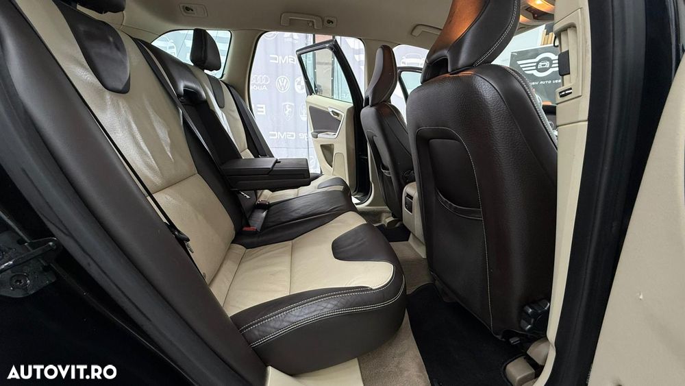 Volvo XC 60 D3 Aut. Summum - 18