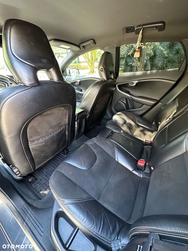 Volvo V40 D4 R-Design - 7