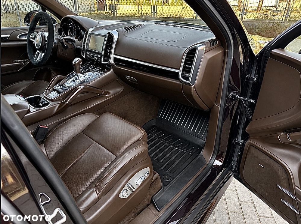 Porsche Cayenne Diesel Platinum Edition - 6