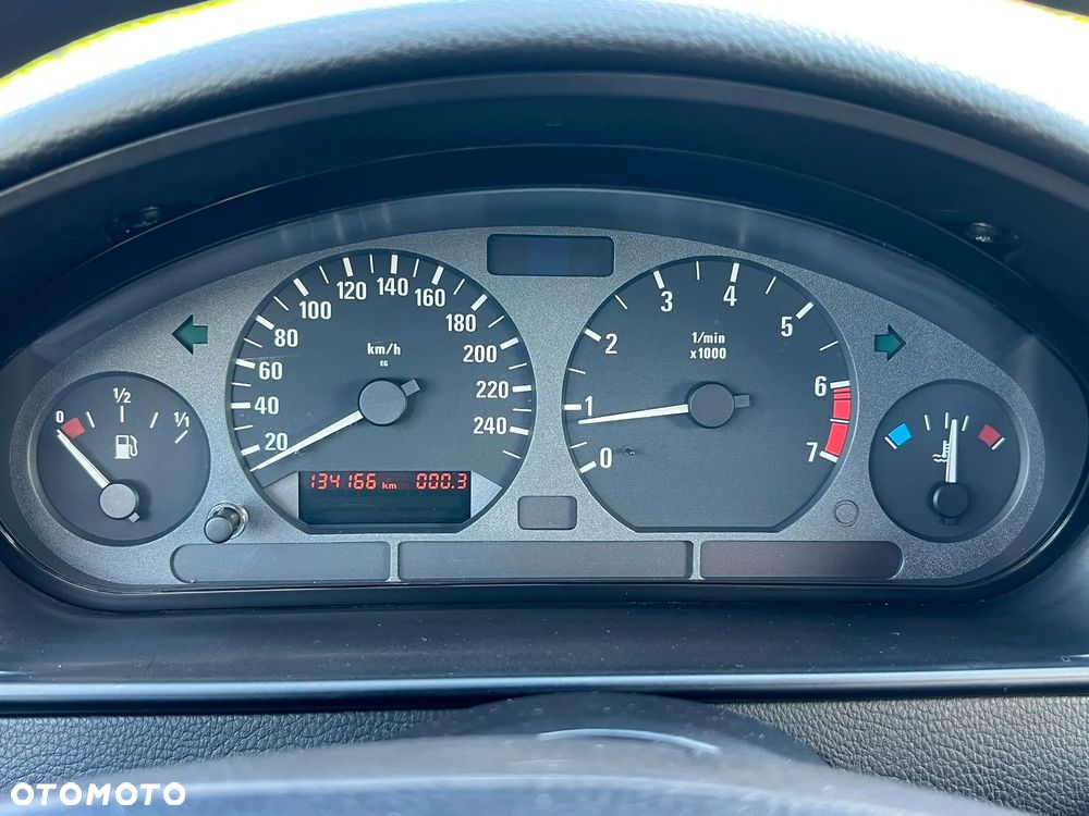 BMW Seria 3 316i - 18