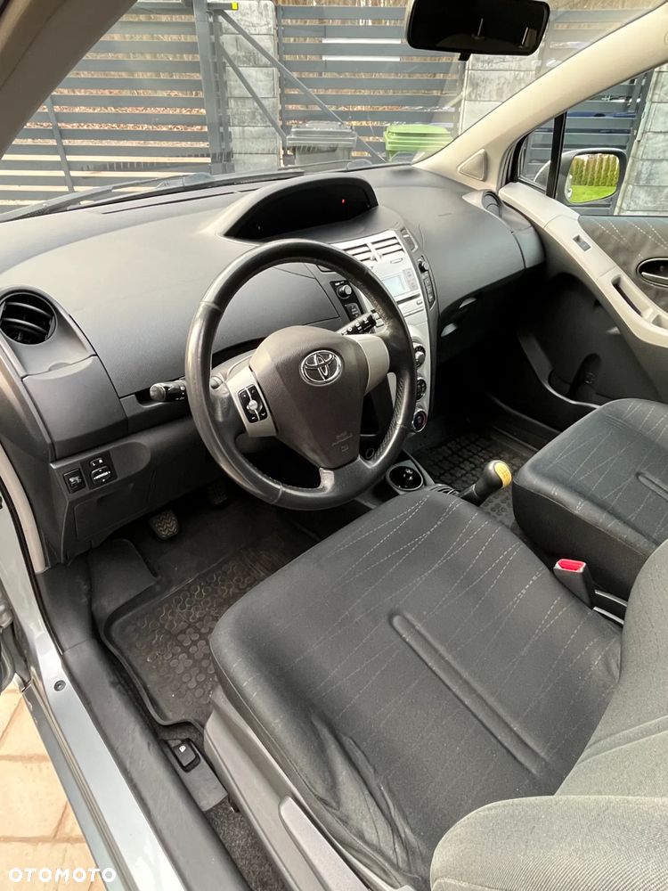 Toyota Yaris 1.3 Luna - 12