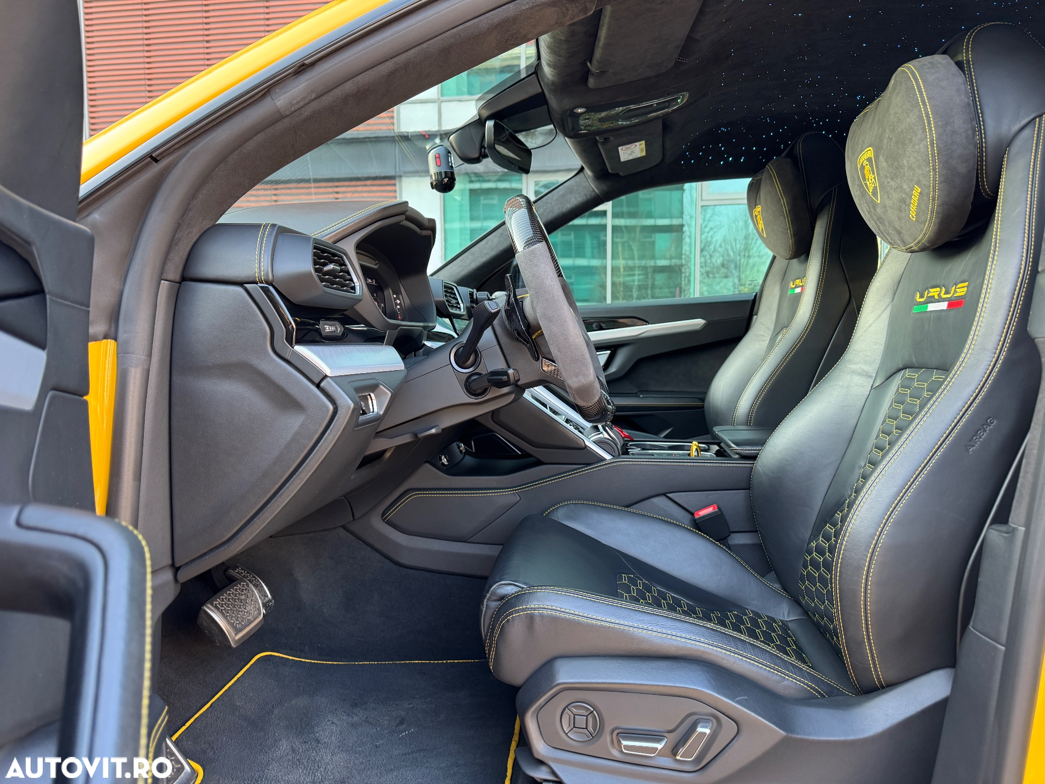 Lamborghini URUS Standard - 16