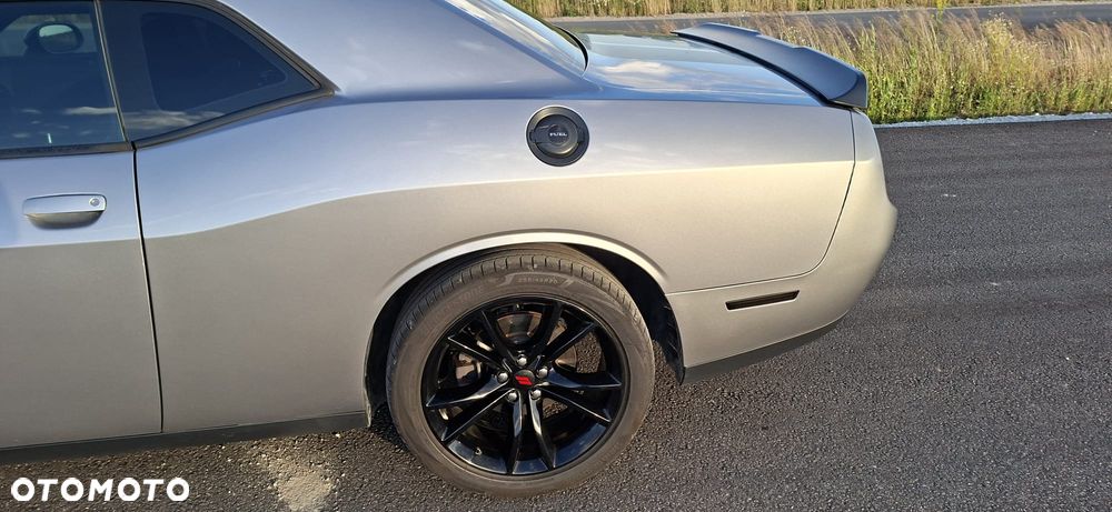 Dodge Challenger 5.7 R/T - 11