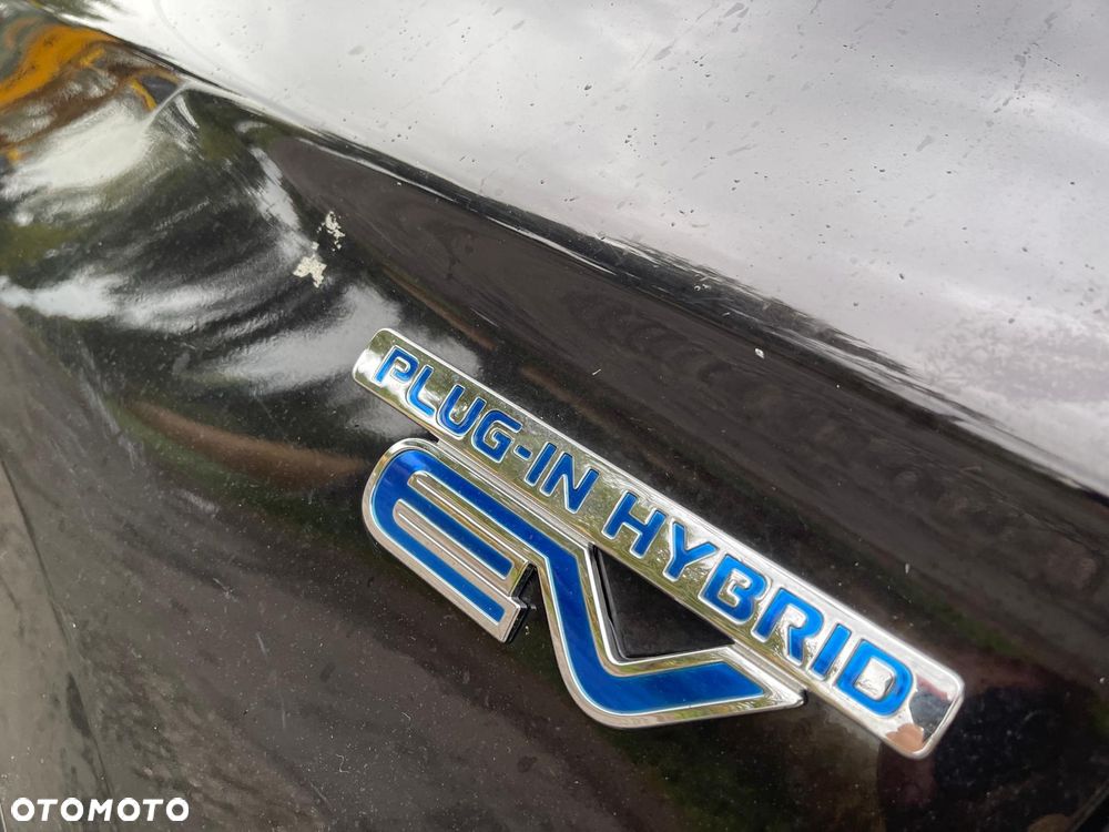 Mitsubishi Outlander 2.4 4WD Diamant+ - 39