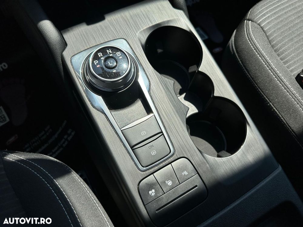 Ford Kuga - 23