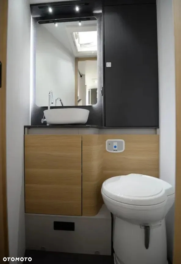 Adria Coral Plus 670 DC - 10
