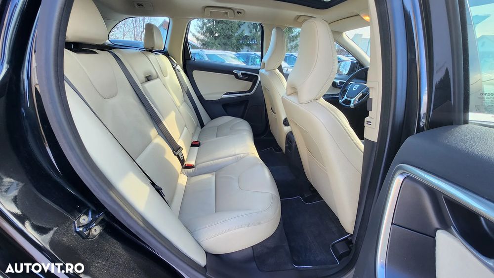 Volvo XC 60 D4 Geartronic Momentum - 32