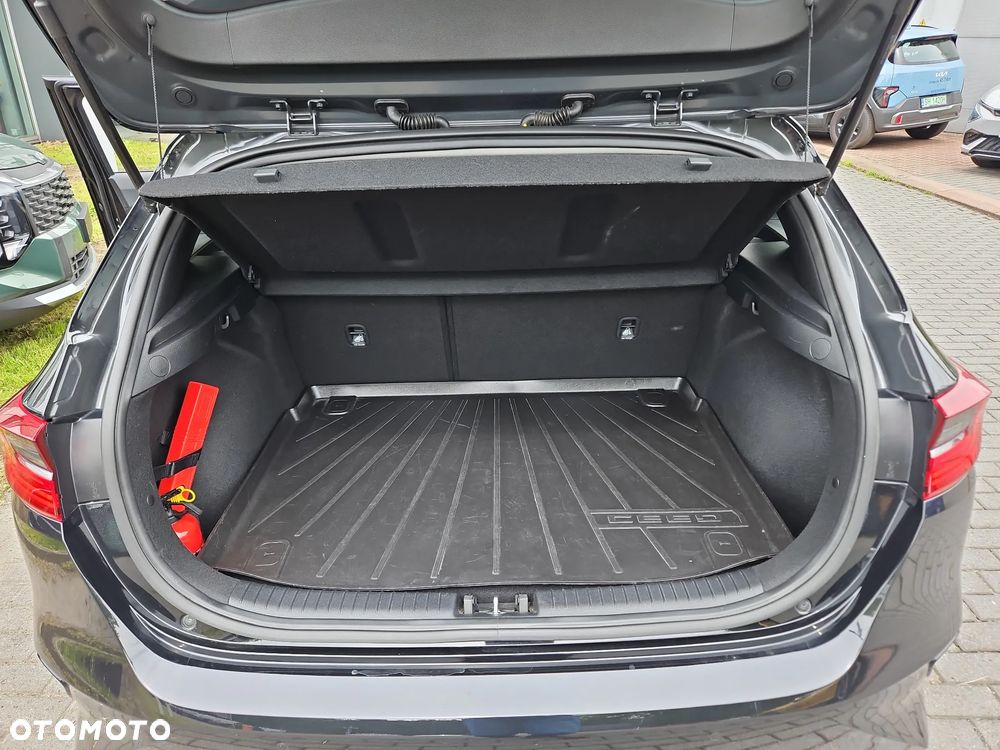 Kia Ceed 1.5 T-GDI Tribute DCT - 17