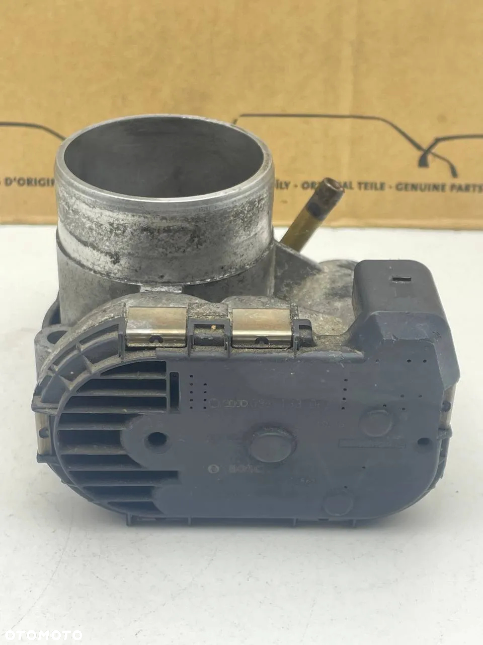ORYGINALNA PRZEPUSTNICA  AUDI SEAT SKODA VOLKSWAGEN PASSAT 036133062D - 3