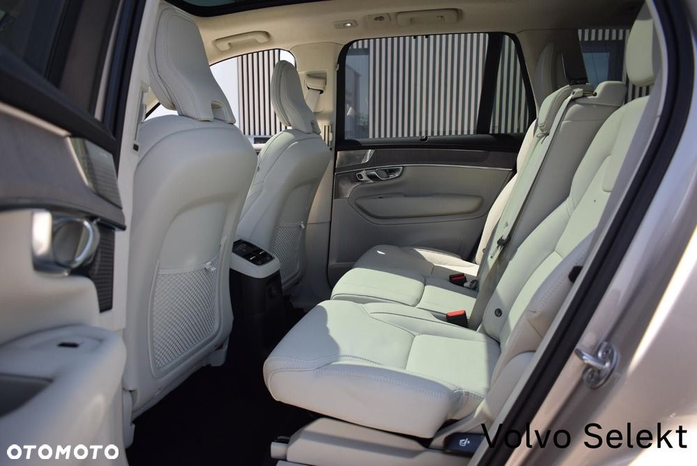 Volvo XC 90 - 25