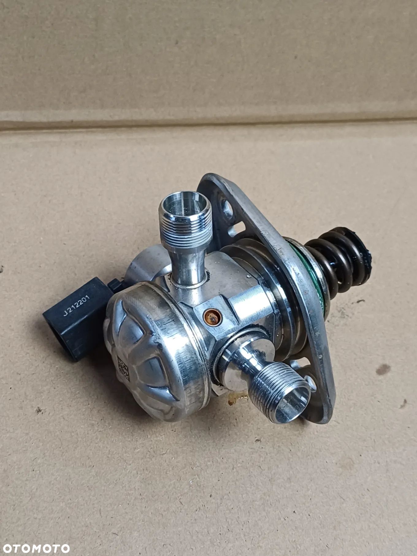 MERCEDES W177 Pompa paliwowa A2820700001 - 1