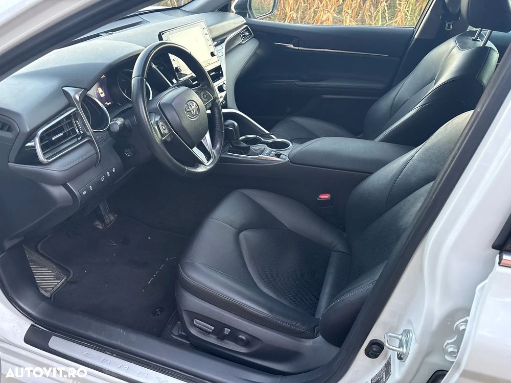 Toyota Camry - 9
