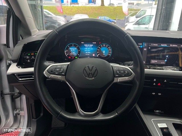 VW Golf Variant 2.0 TDi Style DSG - 13