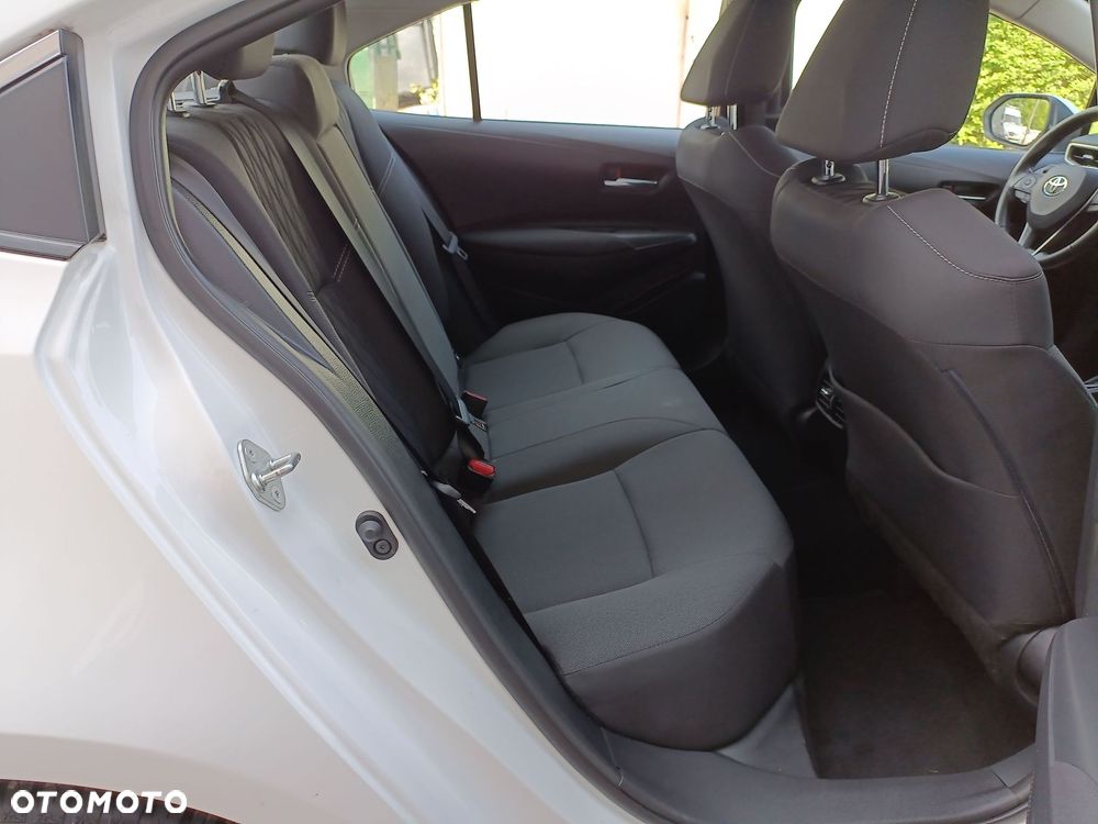 Toyota Corolla - 13