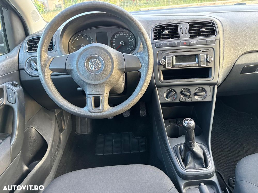 Volkswagen Polo - 13