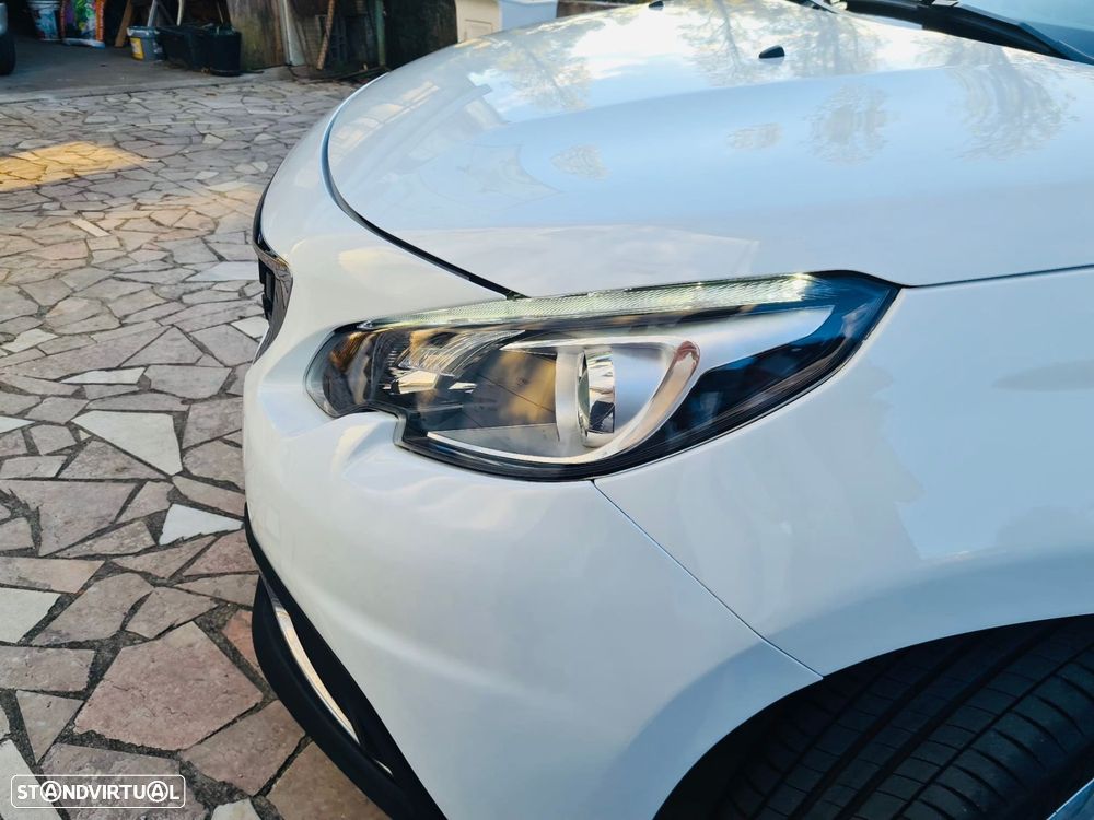 Peugeot 2008 1.2 PureTech Style - 44