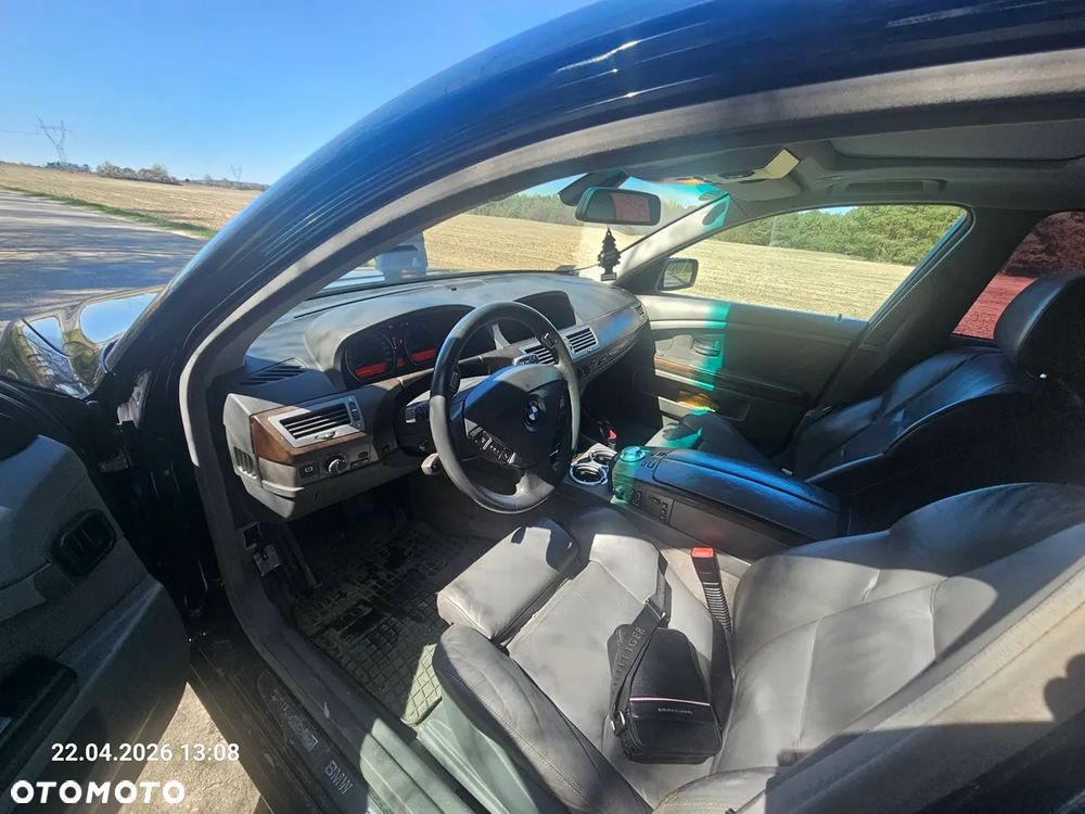 BMW Seria 7 745i - 13