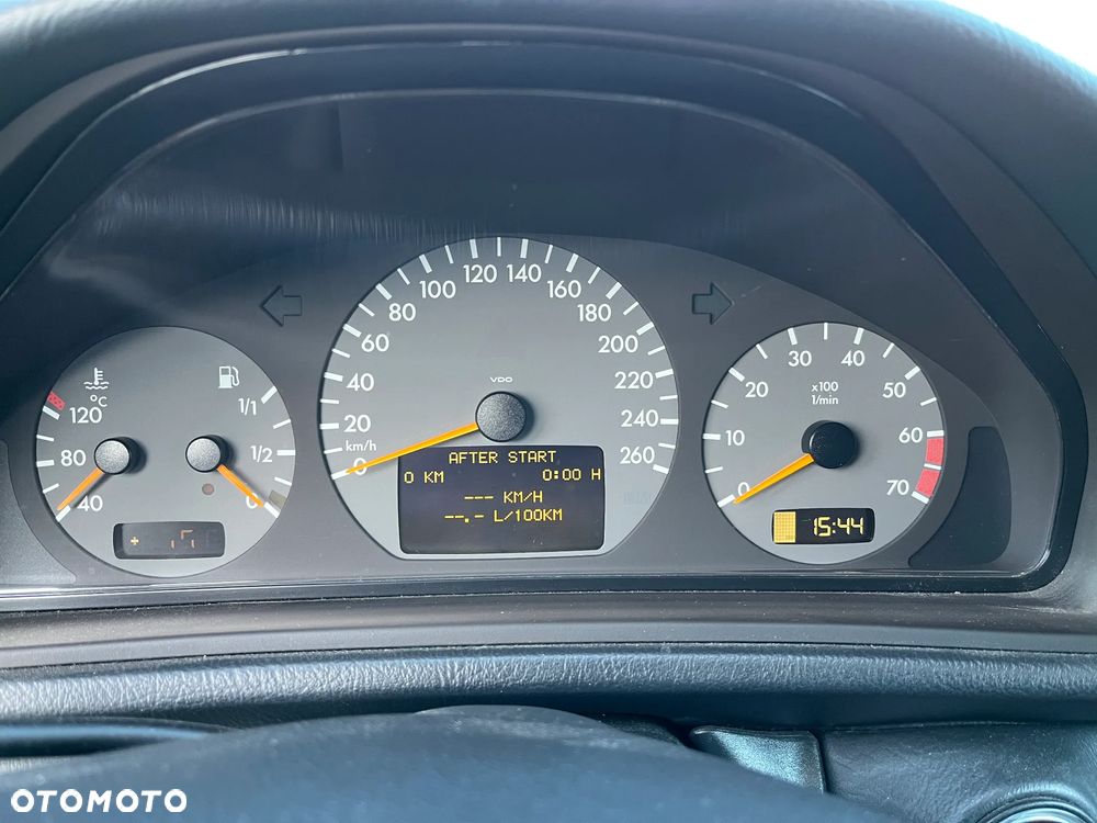 Mercedes-Benz CLK - 3